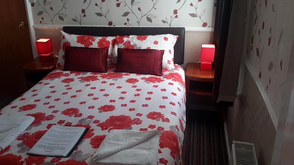 Double en-suite bedroom at Bianca Guest House