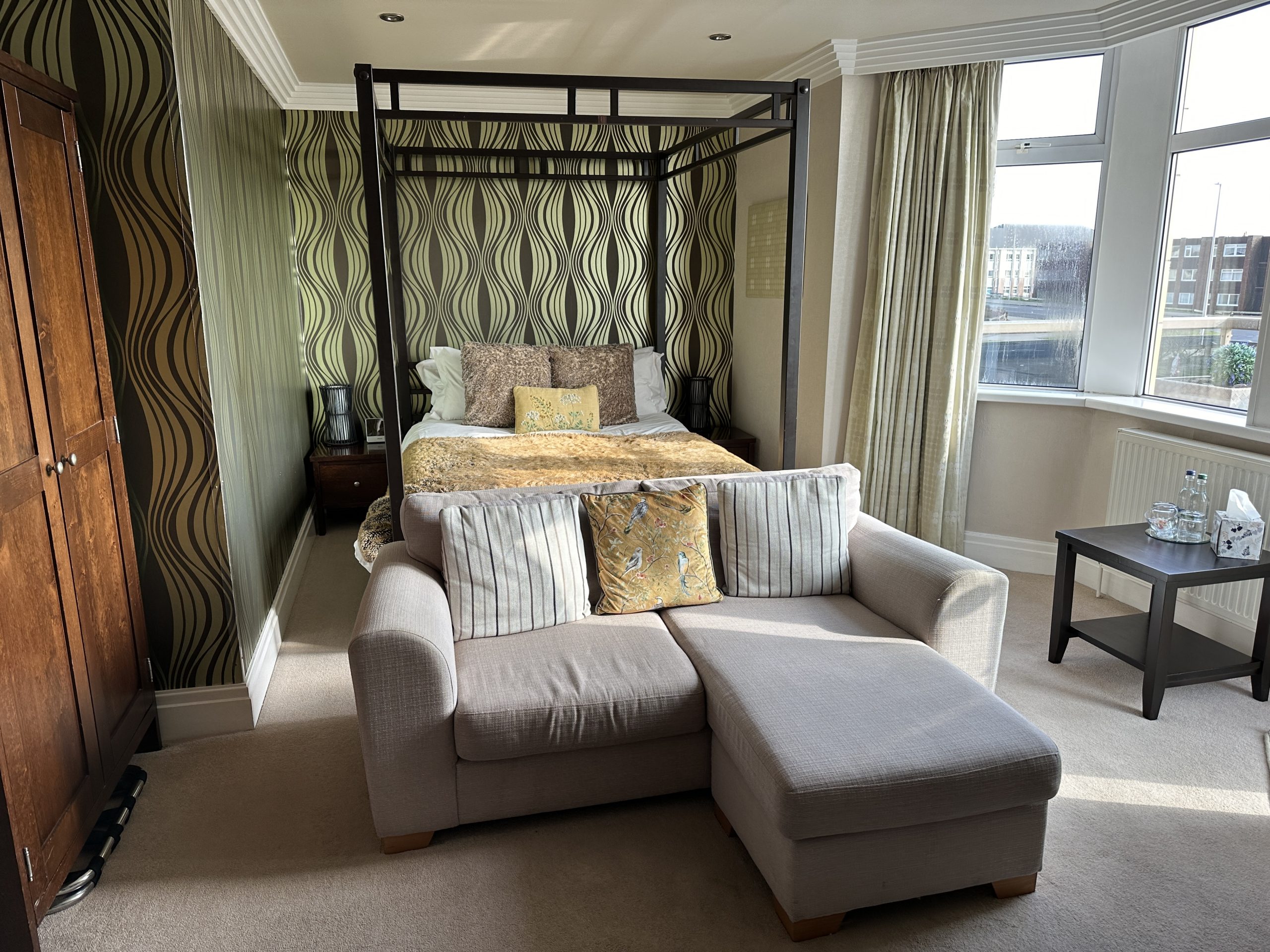 Four poster King Sized room at Number One South Beach