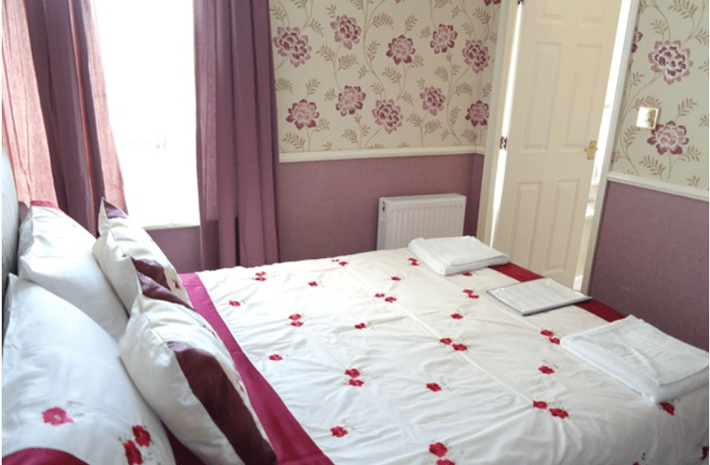 Double en-suite bedroom at Bianca Guest House