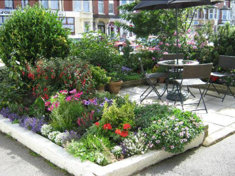 Garden and outside area