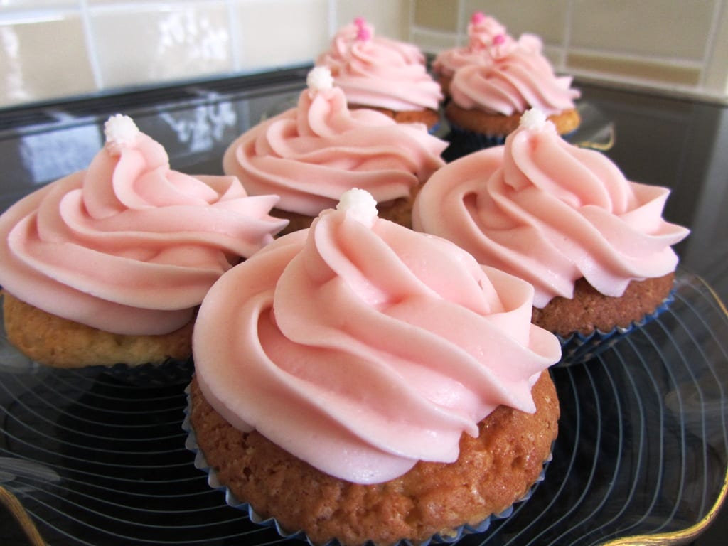 Making cupcakes or Fairy cakes